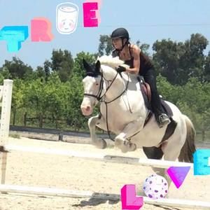 Meet your Posher, Jessica